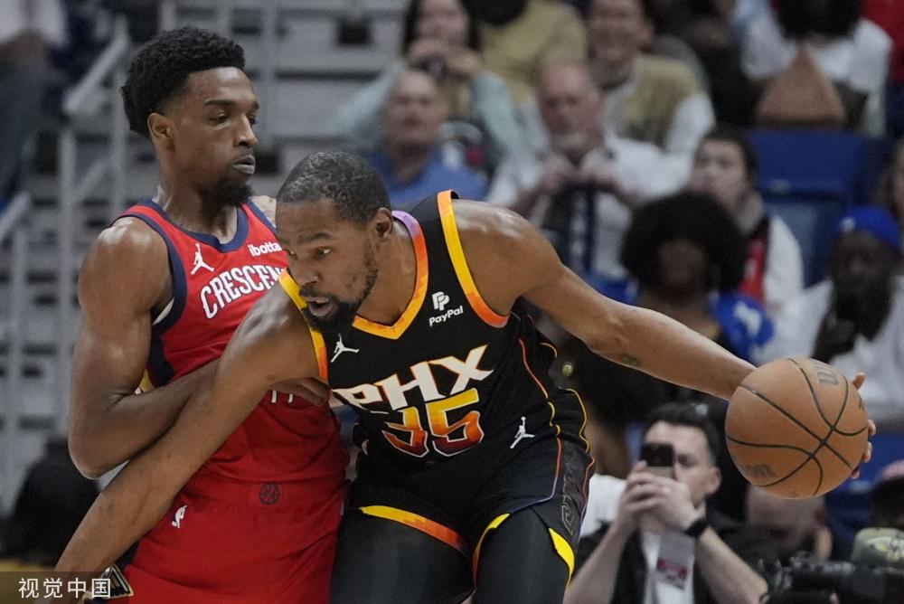 有人认为他 有人认为他